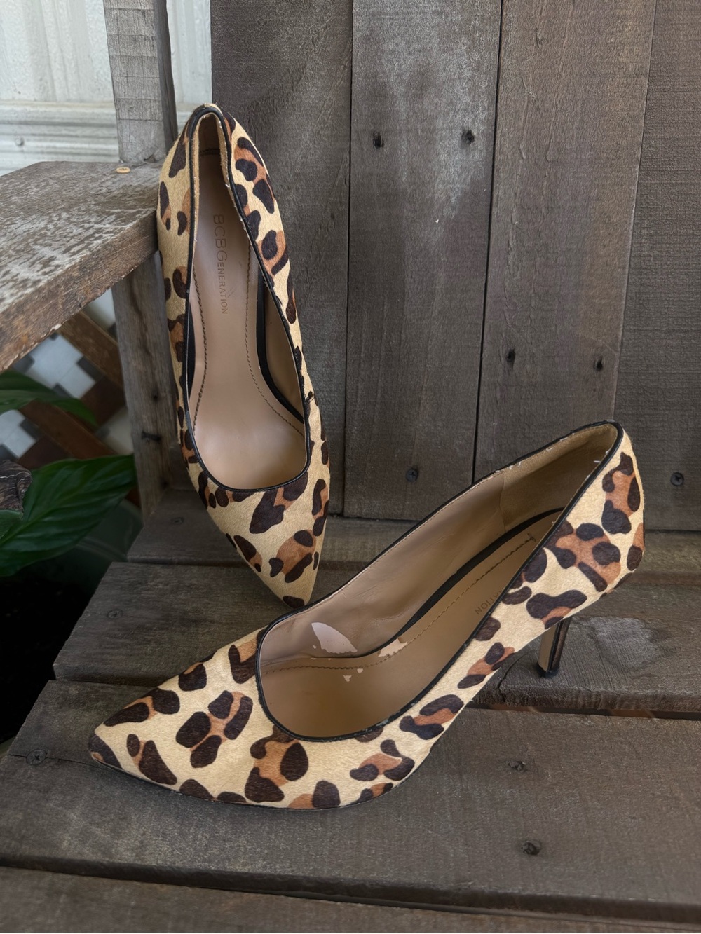 BCBGeneration Leopard Print Pointed Toe Pump Heels - Size 8M
